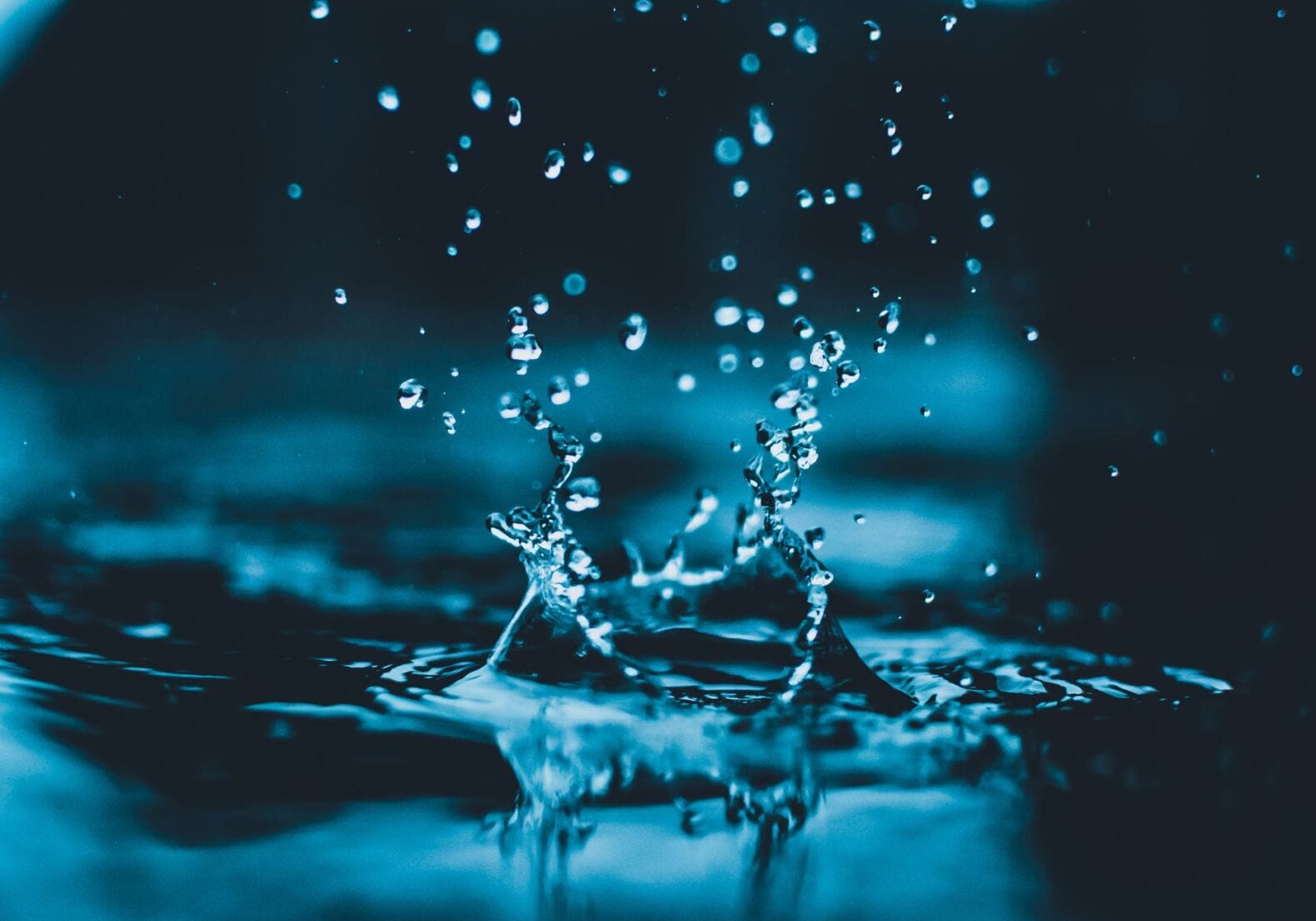 SMART WATER: EFFICIENCY, TREATMENT AND SANITATION